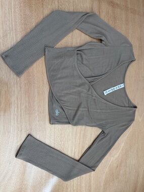 ALO Yoga Ribbed Wrap Crop Top in Taupe Brown